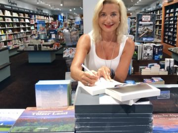 Sabine Vöhringer signiert DIE MONTEZ-JUWELEN